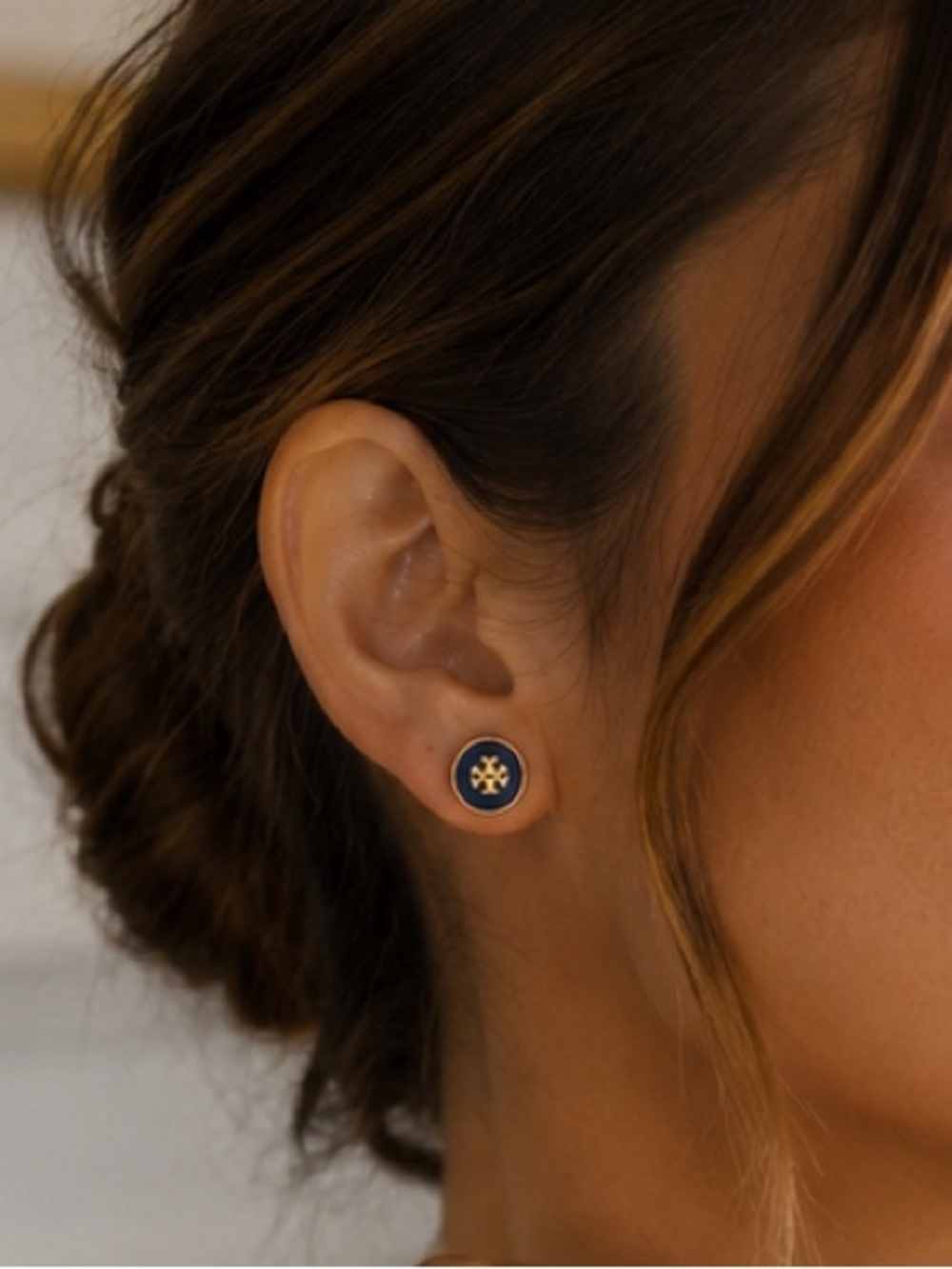 Tory Burch Navy and Gold Round Logo Stud Earrings - Picture 1 of 5